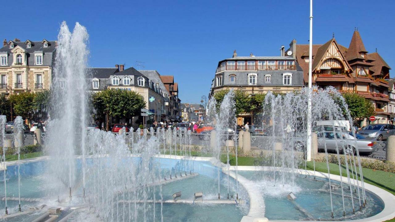 Les Quais De Trouville Εξωτερικό φωτογραφία