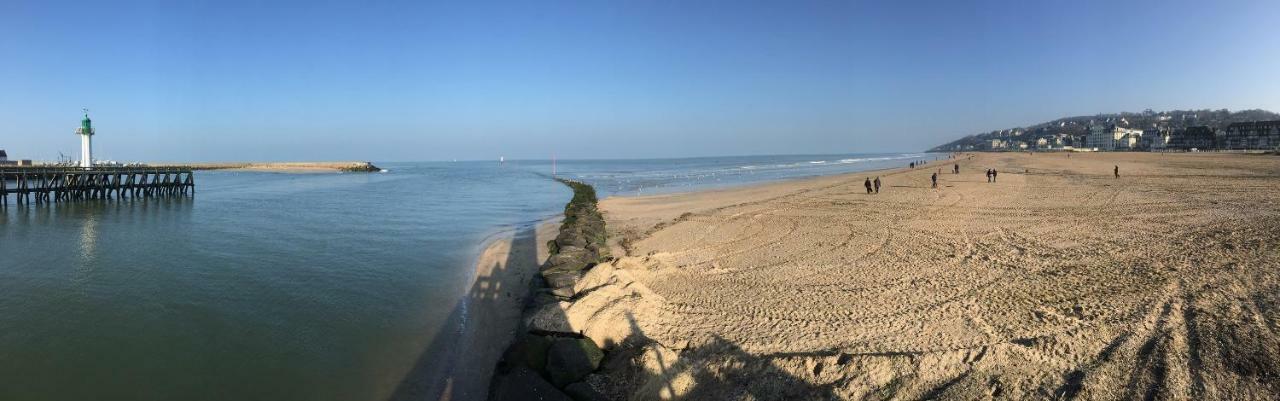 Les Quais De Trouville Εξωτερικό φωτογραφία